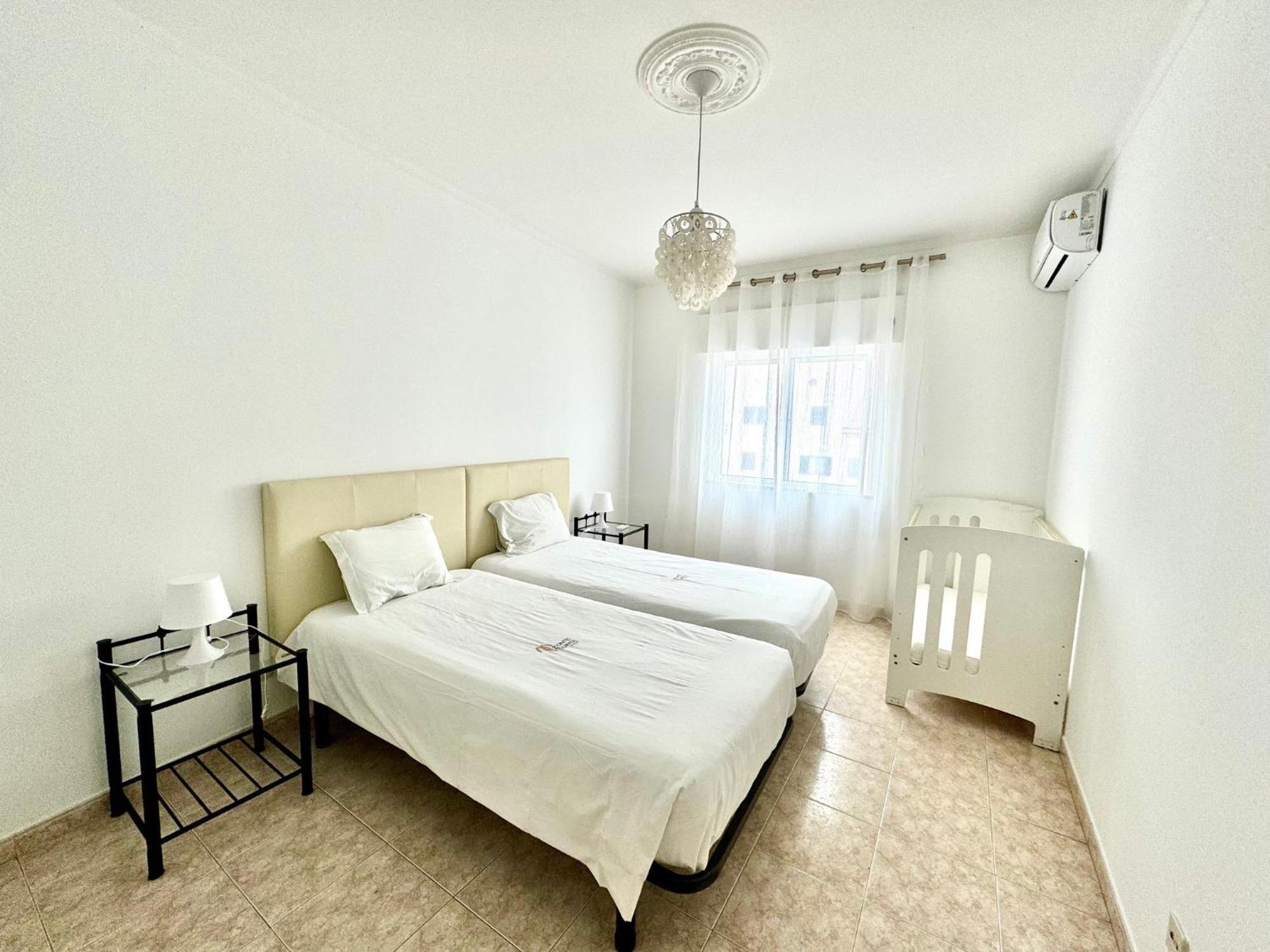 Apartamento Millenium Vista Mar- 2 Passos Da Praia Quarteira Kültér fotó